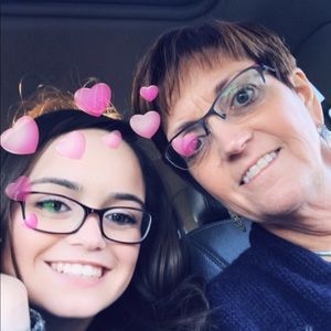 Meet your Posher, Lydia